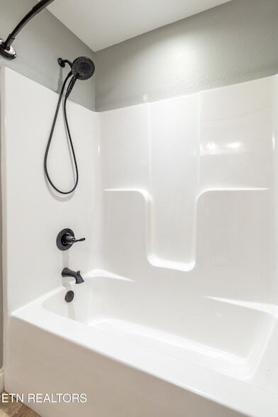 Building Photo - 926 Warrior Hill Dr