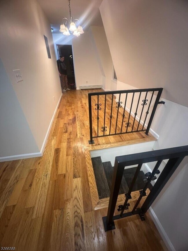 Building Photo - 192 Fairview Ave