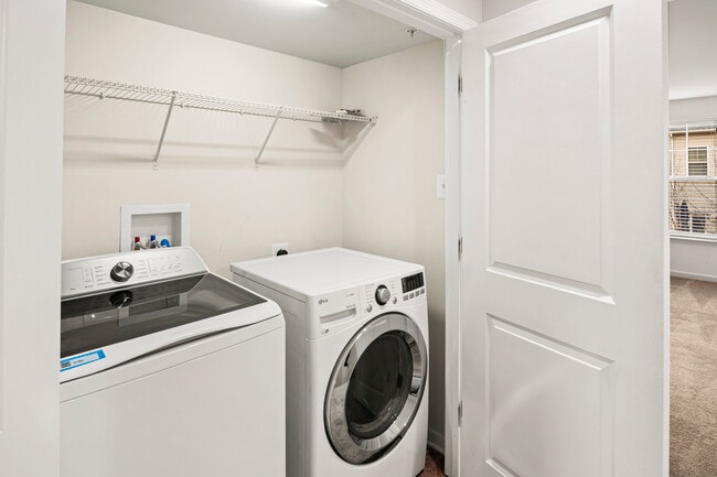 Building Photo - 214 Tanner Ln