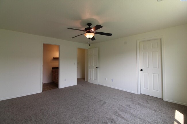 Building Photo - 3 bed, 2 bath home in Pasco