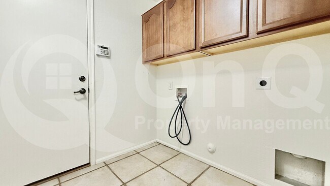 Building Photo - 20784 N Jones Ct