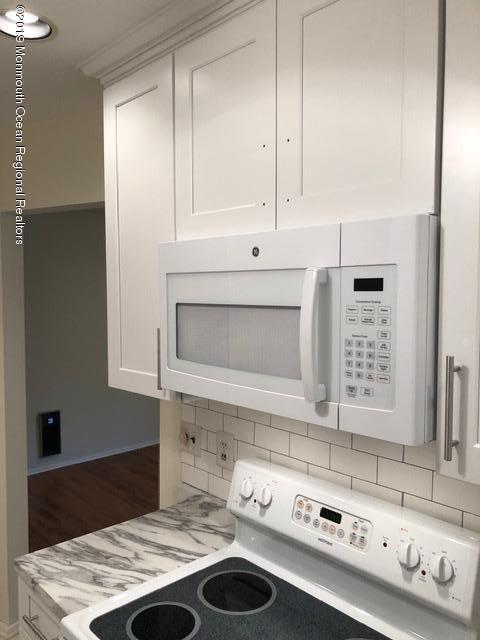 Building Photo - 171 Amberly Dr