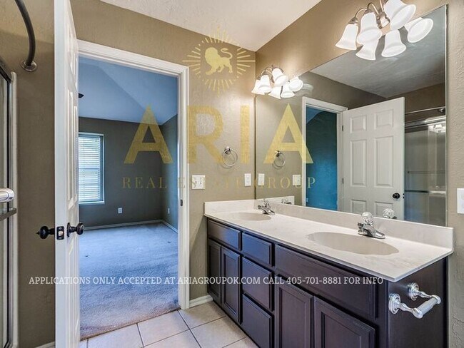 Building Photo - GORGEOUS 4 BED/2 BATH HOME IN EAGLE CLIFF ...