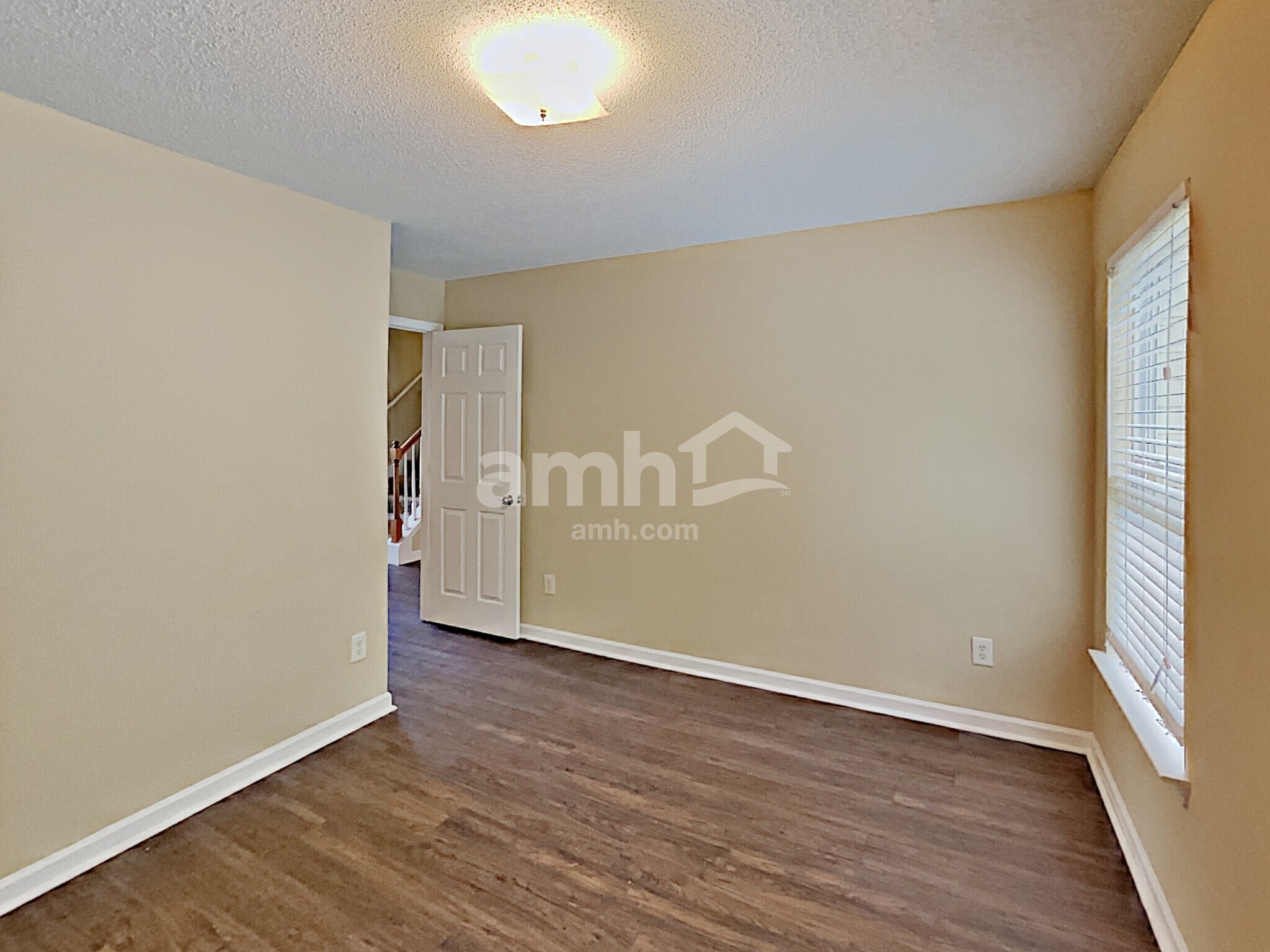 Building Photo - 682 Rock Hill Pky