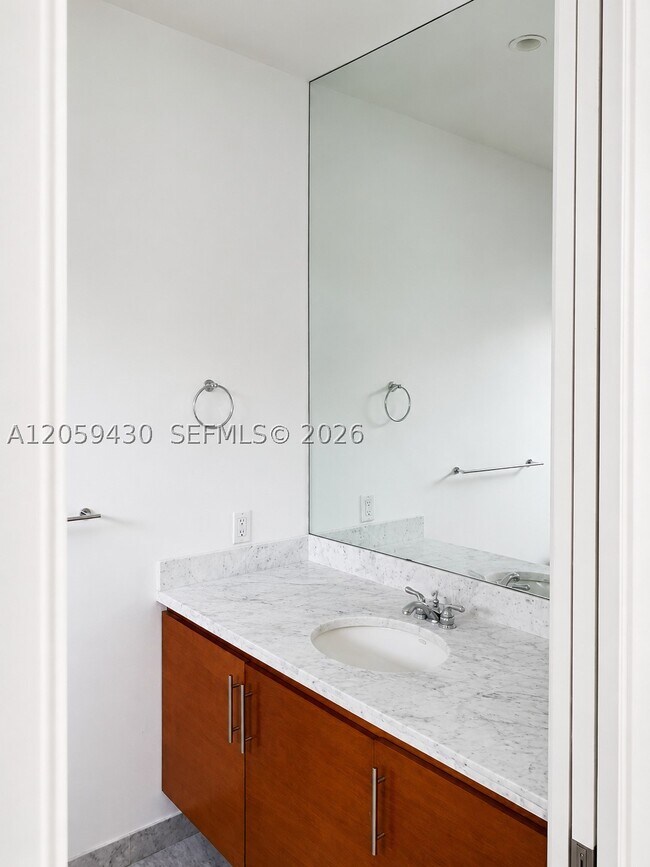 Building Photo - 2954 Whitehead St