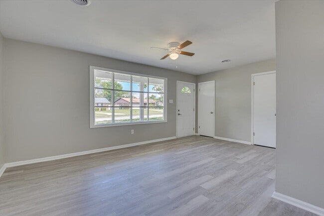 Building Photo - 3635 Spanish Trace Dr