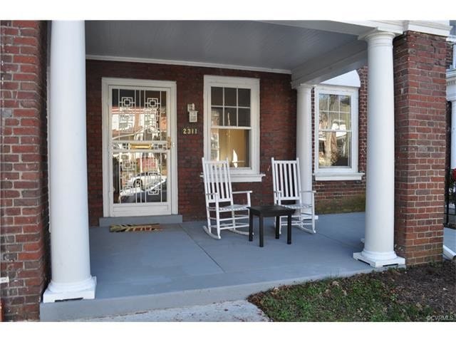 Building Photo - 2311 Maplewood Ave