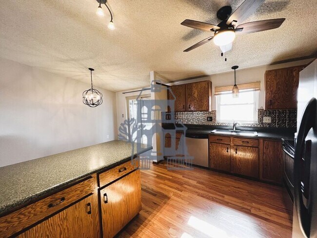 Building Photo - 5419 Alteza Dr