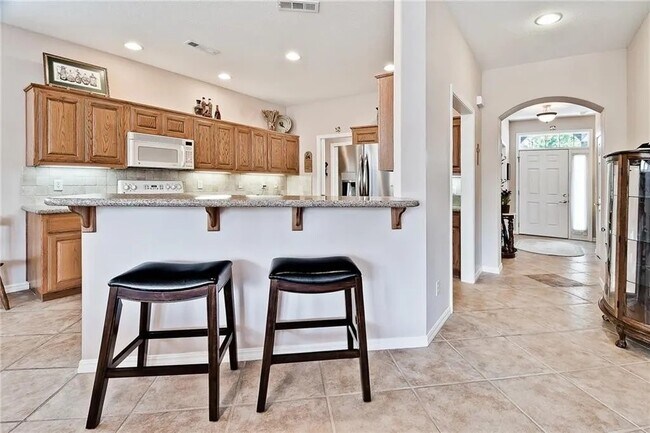 Building Photo - 15 Glenbrook Ln