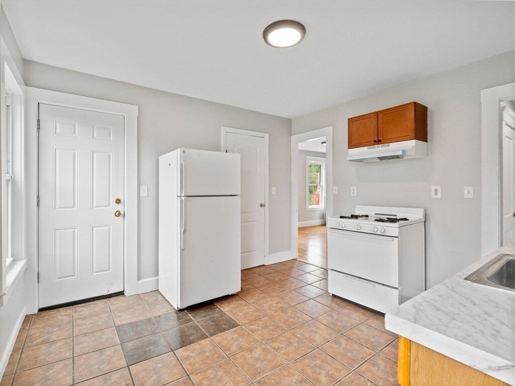 Building Photo - 40 Ripley Rd