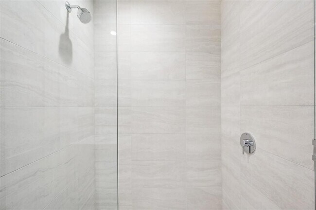 Building Photo - 301 1st St S