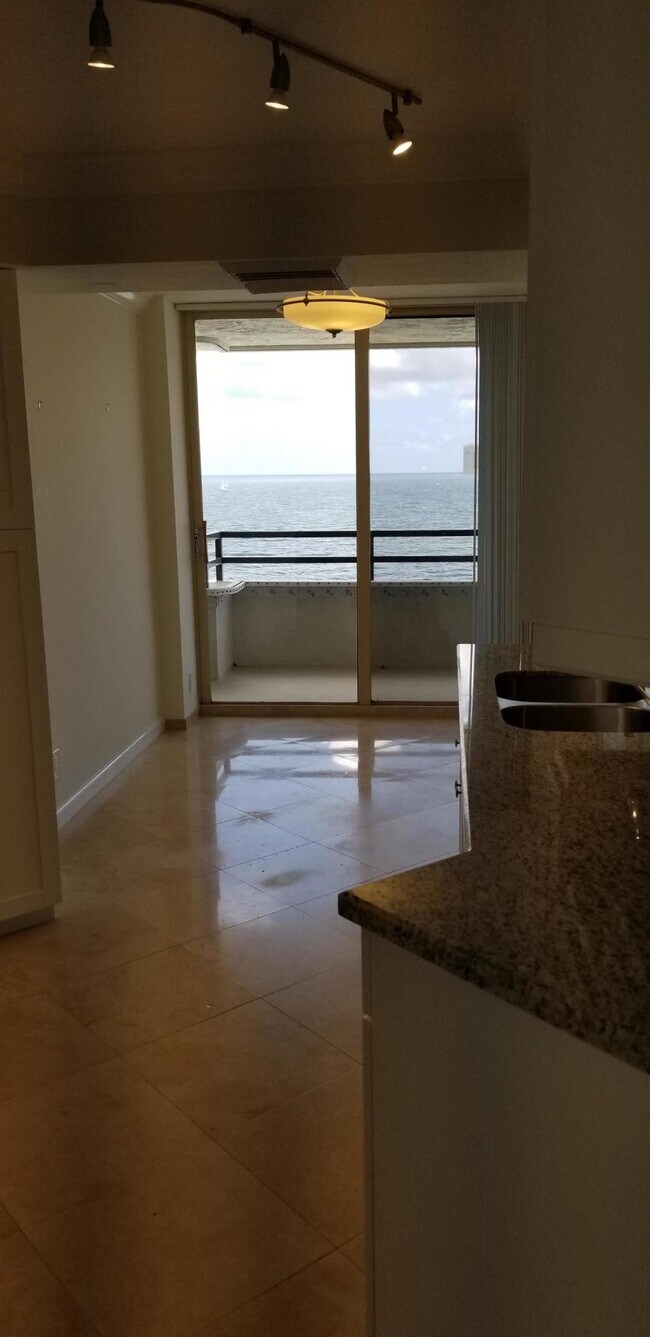 Building Photo - 3560 S Ocean Blvd