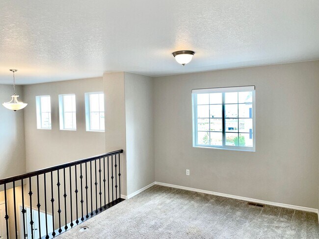 Building Photo - Built in 2021- Stunning 5 Bedroom 4 bath H...