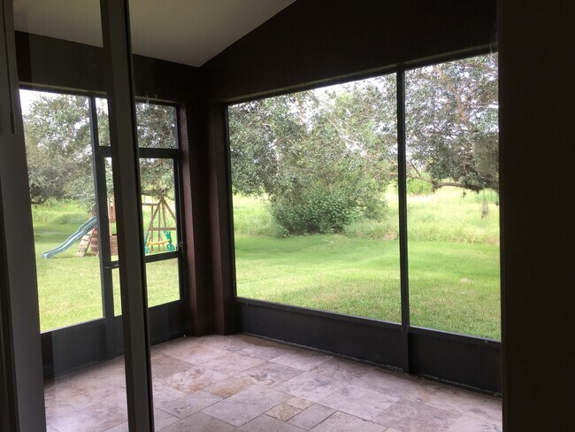 Building Photo - Beautiful Home Located in Great Community with all the Amenities.