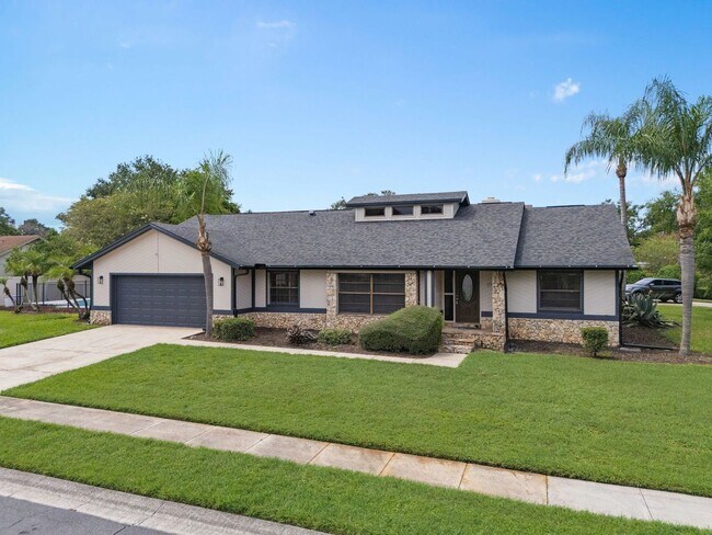 Building Photo - **Recently upgraded 4/2 pool home in Longw...