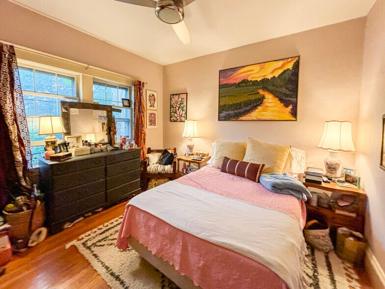 Bedroom 2 - 7 Austin Park