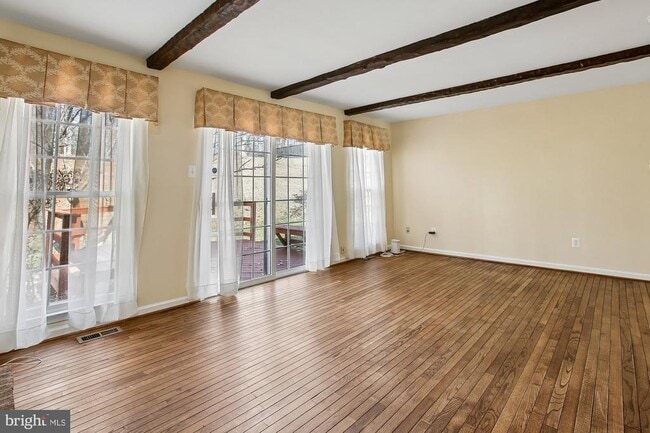 Building Photo - 6604 Tina Ln