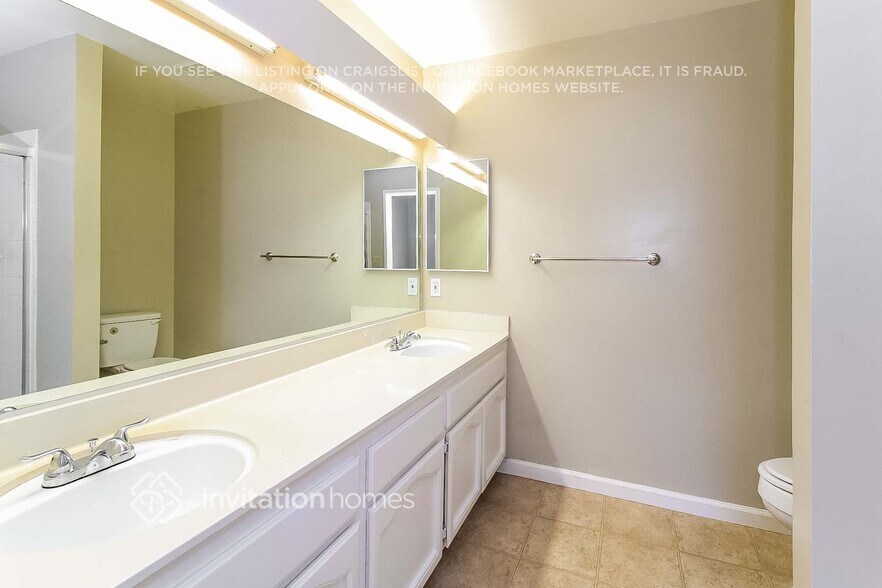 Building Photo - 6036 Sun Dial Way