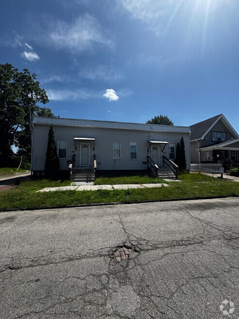 Building Photo - 1417 Buckingham St