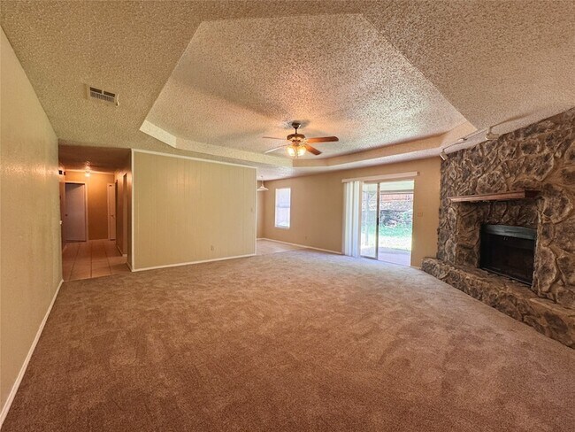Building Photo - 6226 Big Springs Dr