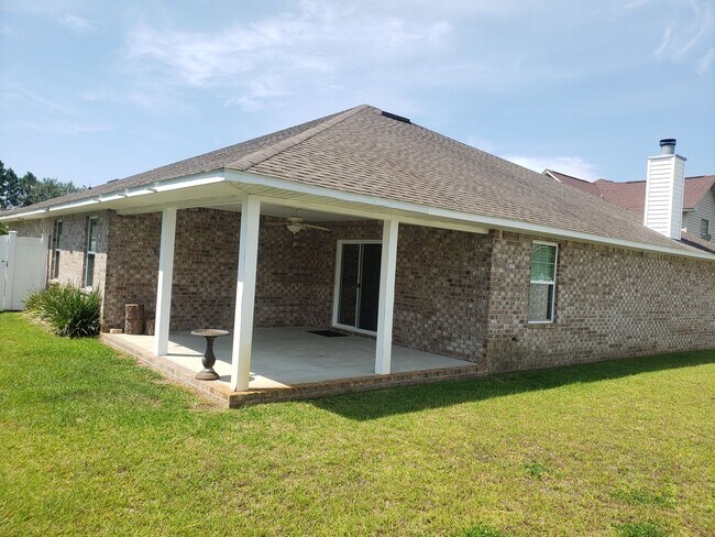 Building Photo - 3 bedroom in Sound Hammock Navarre!!