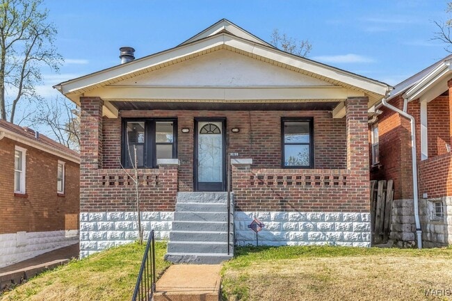 Primary Photo - 7116 Edison Ave
