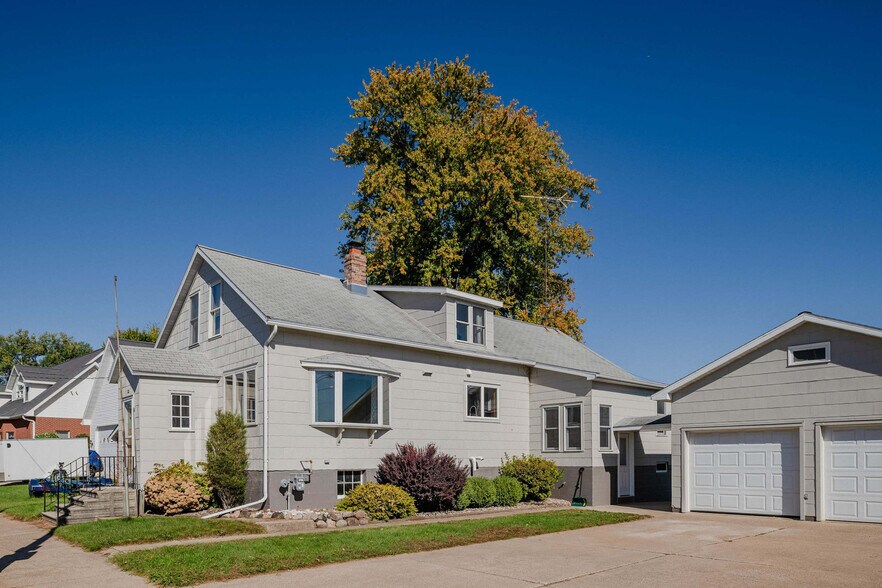 Building Photo - 322 Wolf River Dr