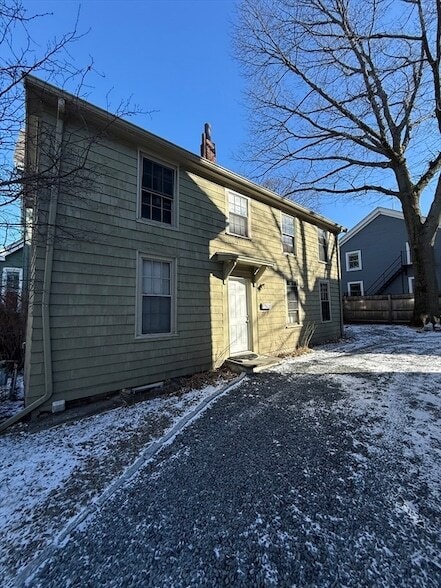 Building Photo - 26 Andrew St