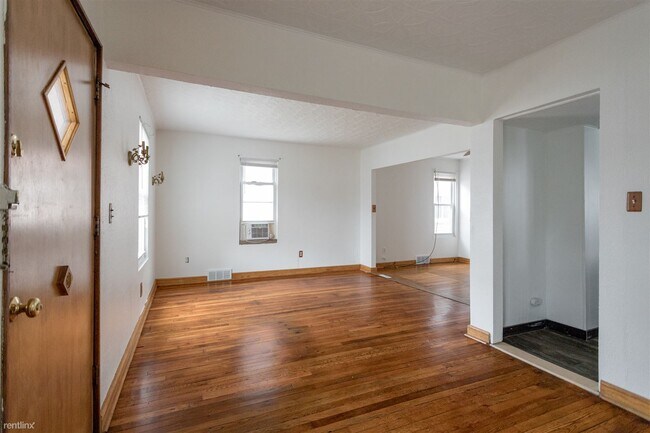 Building Photo - 2 br, 1 bath House - 3080 Goodson St Singl...