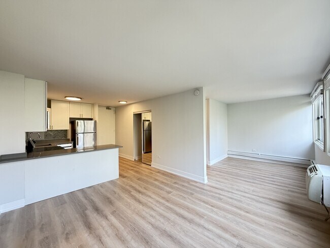 Building Photo - 1442 N Dearborn St
