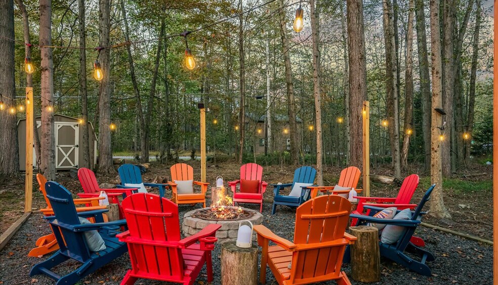 Building Photo - 223 Paxinos Dr