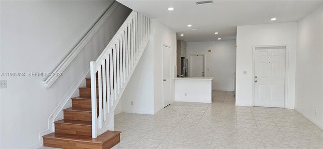 Building Photo - 3686 San Simeon Cir