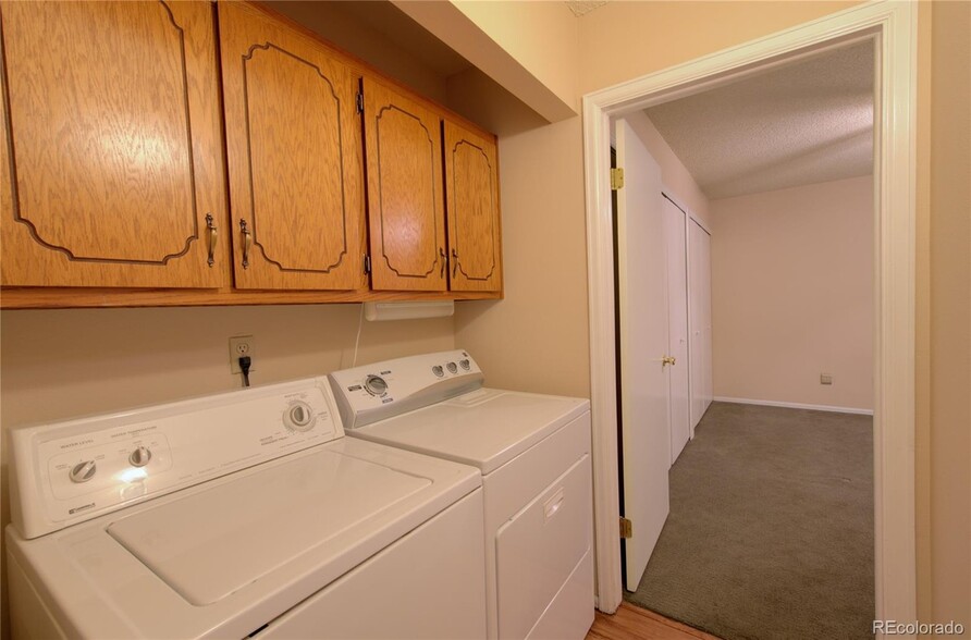 Building Photo - 5065 Elm Grove Dr