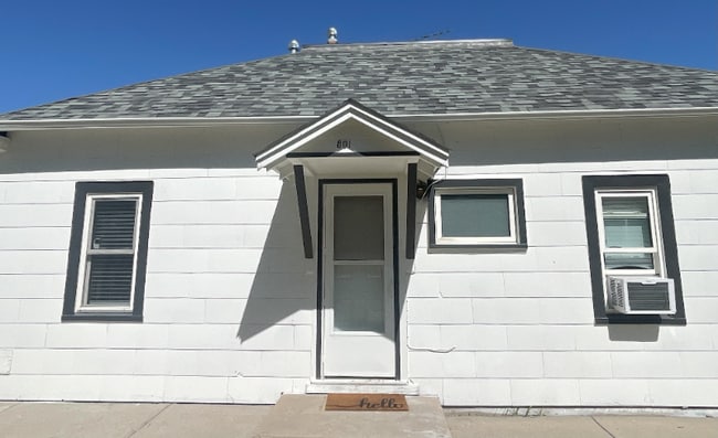 Building Photo - 801 Maxwell Ave