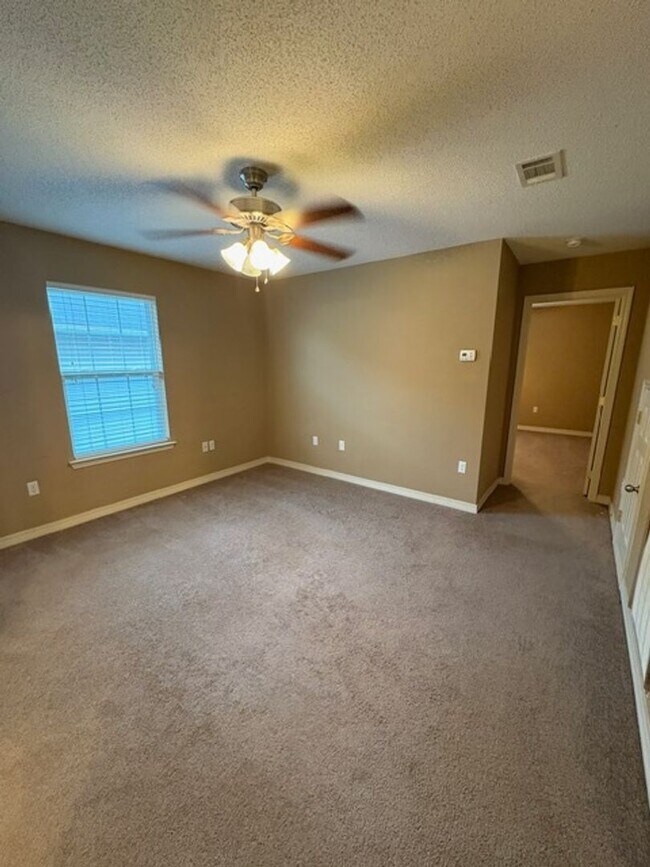 Building Photo - 311 Dahlquist Dr