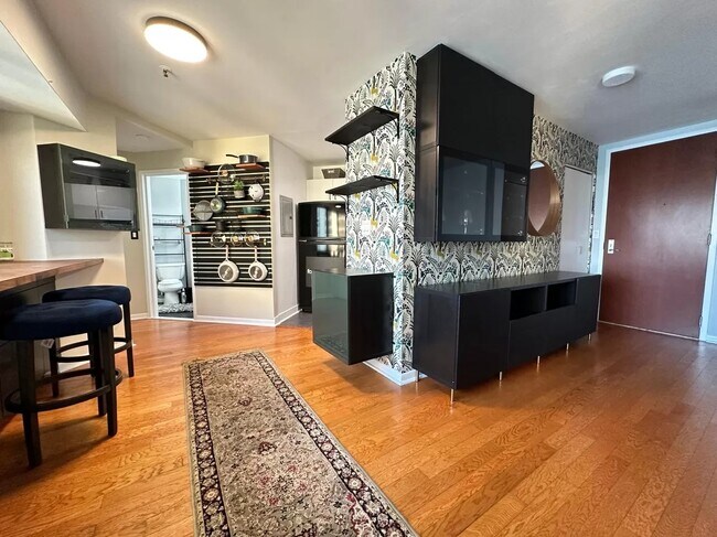 Building Photo - 300 Riverfront Dr