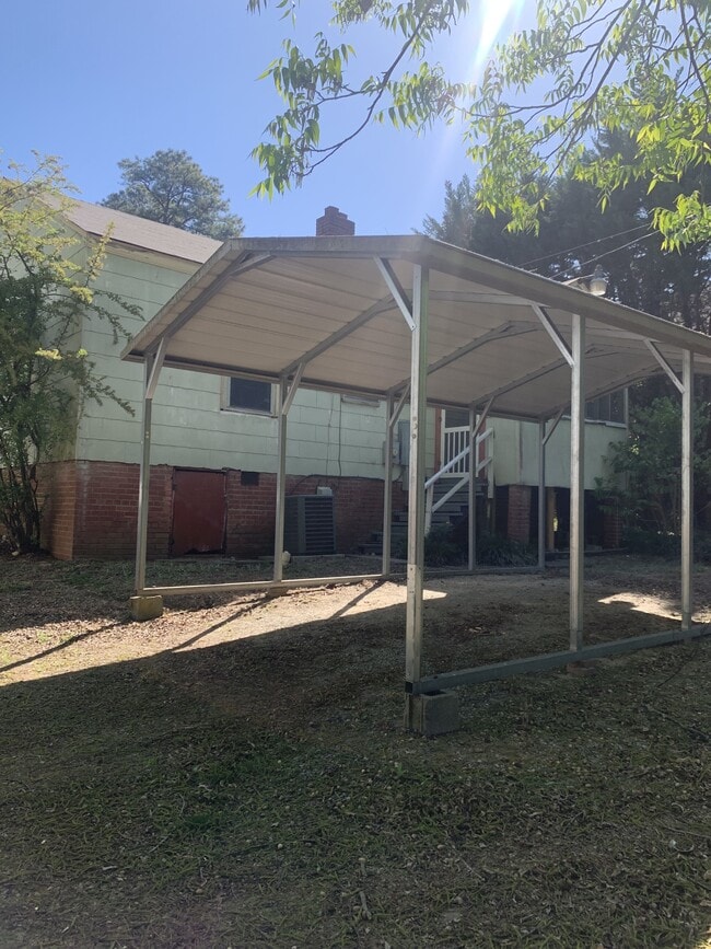 Building Photo - 1105 N Charlotte Ave