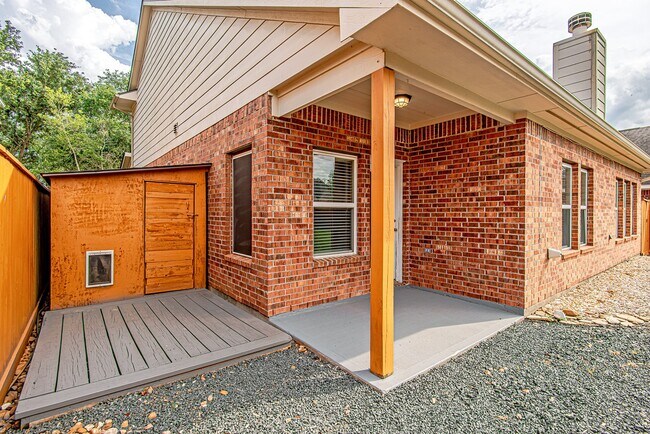 Building Photo - 7507 Trail Hollow