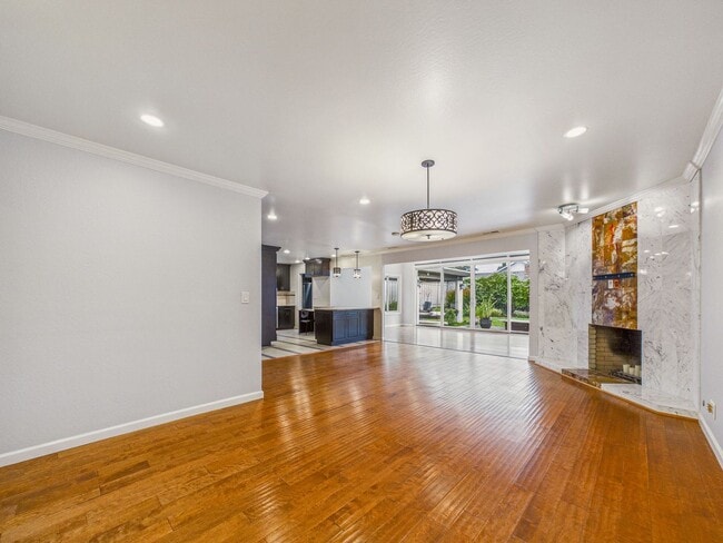Building Photo - Immaculate Menlo Park house for rent now! $9,100