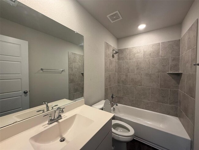 Building Photo - 110 Dedina Dr
