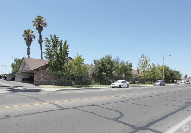 Primary Photo - Outrigger Apartments