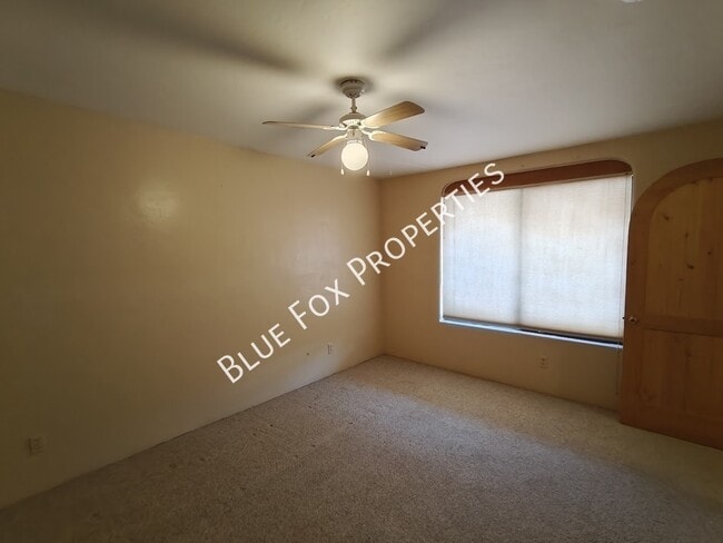 Building Photo - 9097 N Jessy Ln