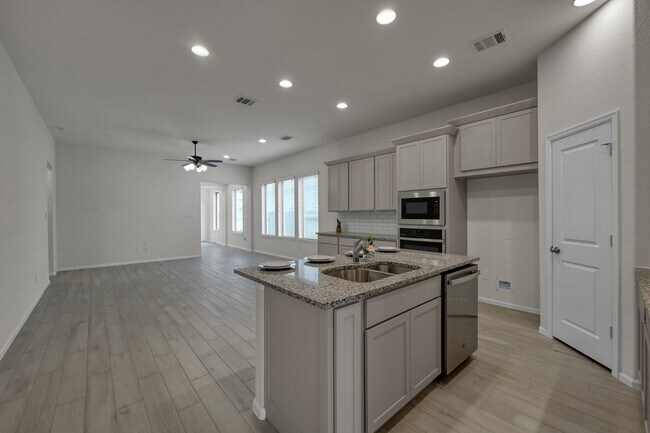 Building Photo - 17446 Vino Vines Ln
