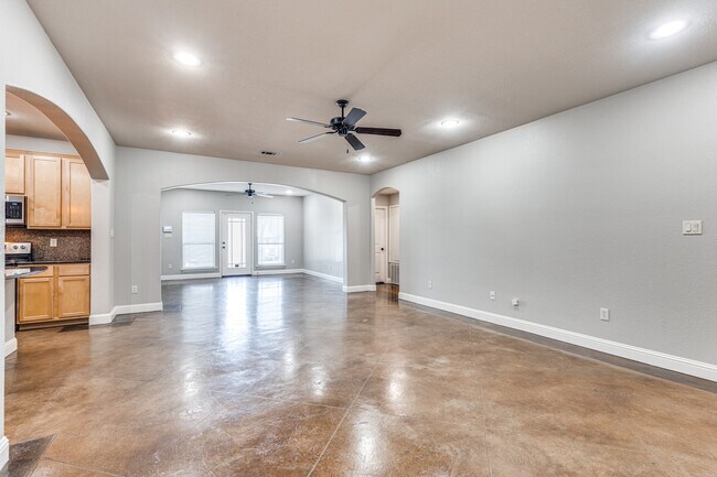 Building Photo - 2702 Merida Ave