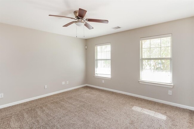 Building Photo - 2621 Marlin Dr