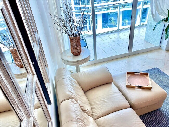 218 SE 14th St 218 SE 14th St - 218 Se 14th St Miami Fl Building Photo