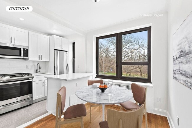 Building Photo - 420-424 Central Prk W