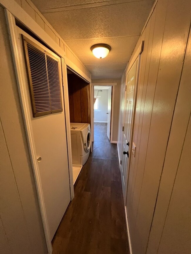 Building Photo - Semi-Rural 2 Bedroom 1 Bath Updated Mobile Home w/ Amenities