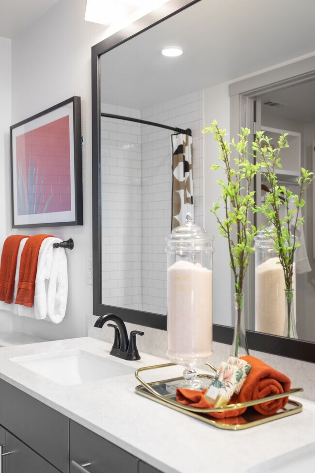 Building Photo - Move-in Special: $0 Fees + $1000 Off!