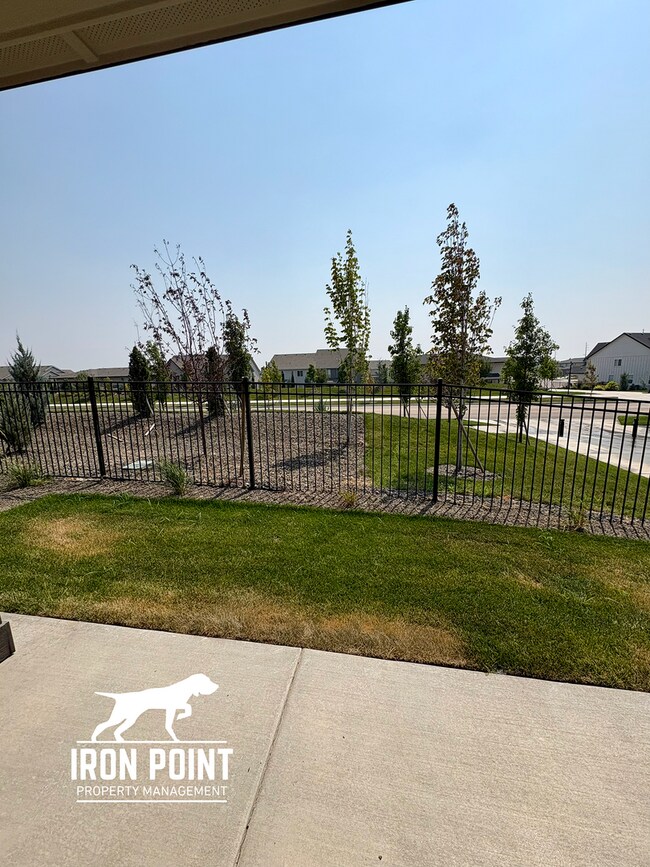 Building Photo - 8285 W White Willow St